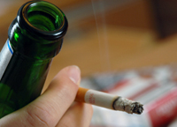 Zweifel bestehen daran, ob ein niedriger oder moderater Alkoholkonsum tatsächlich ein erhöhtes Krebsrisiko mit sich bringen (Foto: TK)