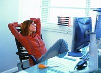 Langes Sitzen verkürzt die Lebenszeit (Foto: DAK-Gesundheit) 