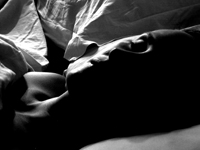 Im Alter ist der Schlaf weniger tief und damit anfälliger für Störungen (Foto: stck.xchng Image ID: 139139)