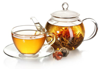 Tee-Polyphenole in grünem und schwarzem Tee üben eine positive Wirkung auf unsere Gesundheit aus (Foto: Africa Studio - Fotolia.com)