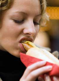 Viel verarbeitetes Fleisch - wie Wurst, Speck und Schinken - kosten Gesundheit und Lebensjahre (Foto: DAK/Wigger)